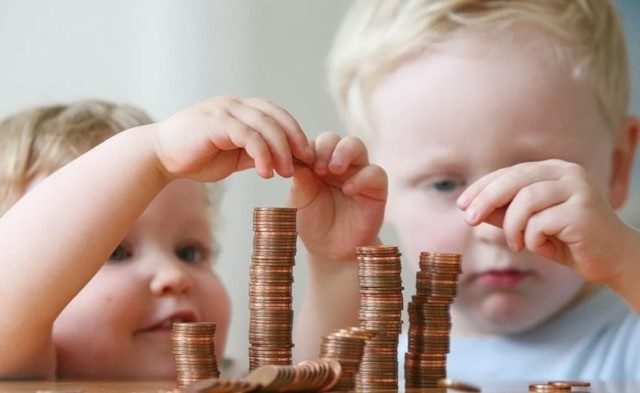 Измененный расчет выплаты на детей от 3 до 7 лет: формула и примеры