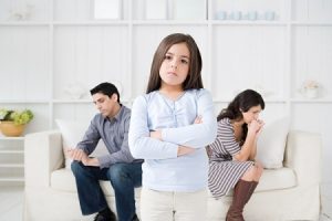 Как оставить детей с отцом при разводе? Что для этого нужно?