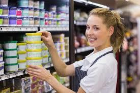 Должностные обязанности продавца продовольственных товаров в магазине продуктов и права согласно инструкции, составление, оформление и профстандарт ДИ