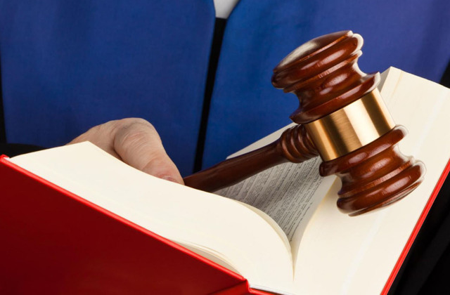 Привлечение судей к уголовной ответственности в УК РФ