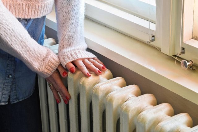 Отопление жилого дома: расчет температуры электрического отопления хозяином и ее нормативы, примеры и схемы для этого в 2023 году
